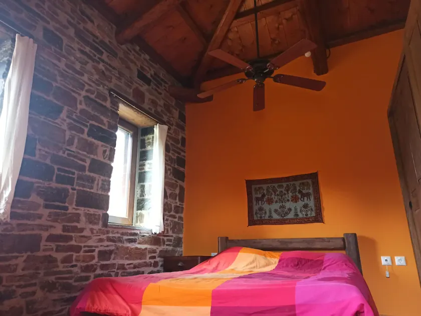 Traditional Stone House-Ten Minutes from the Beach - Image 1