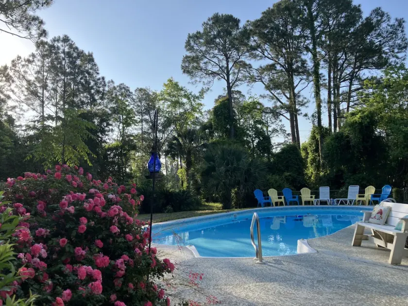 Gulf Breeze Tranquil Retreat 10 min to Beach RV boat jet ski parking - Image 1