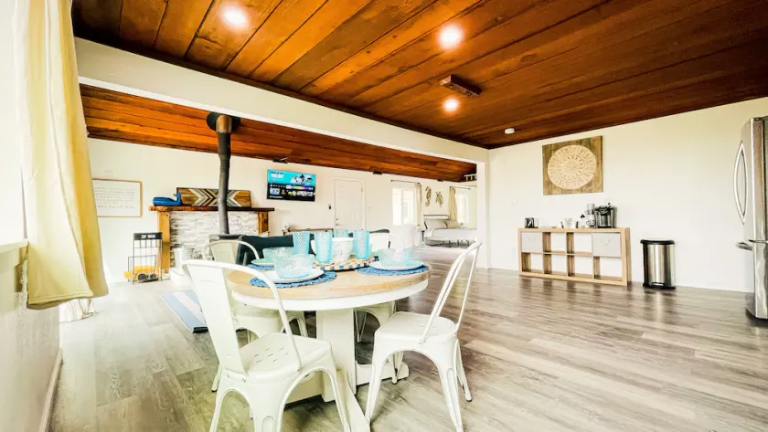 Indoor heated pool ocean views. Fishing short walk away. Pet Friendly! - Image 1