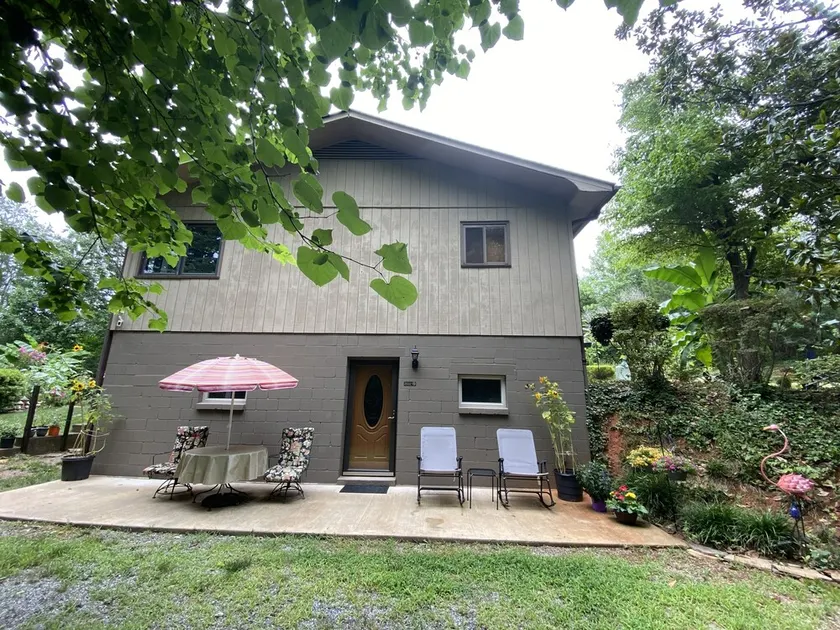 3 Dog Night (Vacation Rental) Private. 7 min to T.I.E.C - Image 1