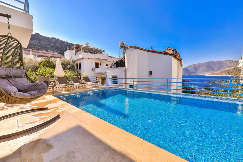 Hulya Evi is a modern 2 bed duplex maisonette type villa with stunning sea views - Image 1