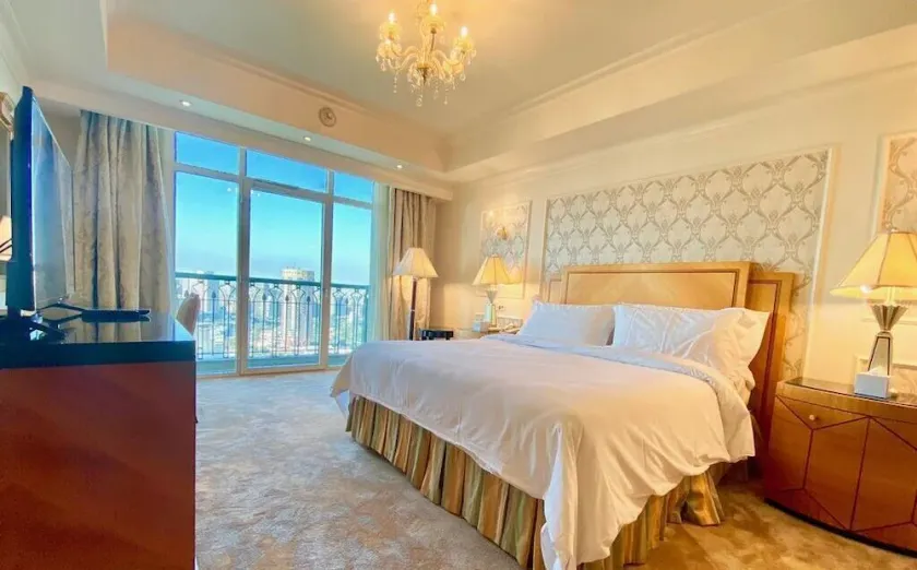 Chez Haytham Four Seasons Nile Plaza Luxury Holiday Living in the Heart of Cairo - Image 1