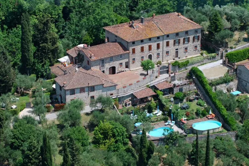 Villa con piscina privada, jardín y jacuzzi - Image 1