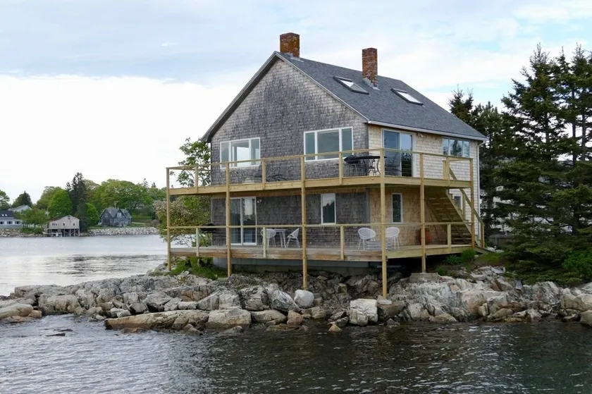 Nedenunder Level of Two Story Home (Ovenpå er en separat udlejning) i Bass Hbr. - Image 1
