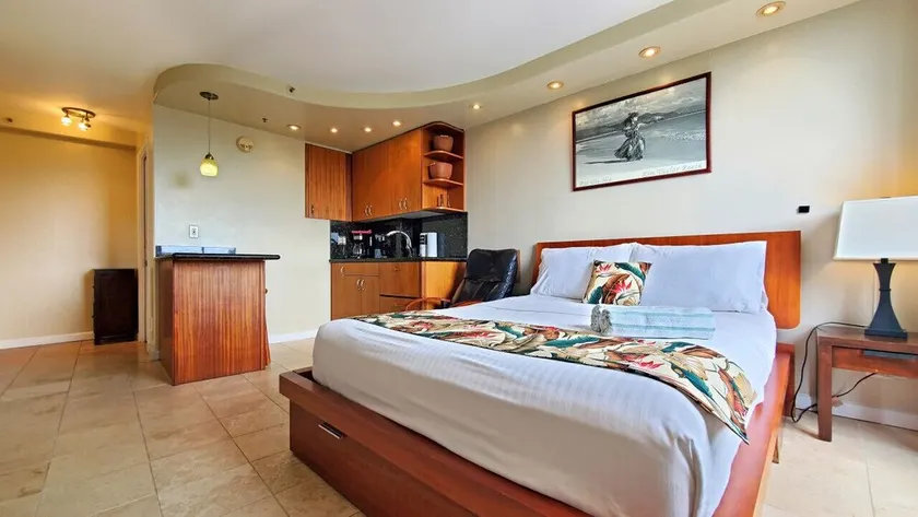 516 Corner unit with kitchenette · 516 Corner unit with kitchenette - Image 1