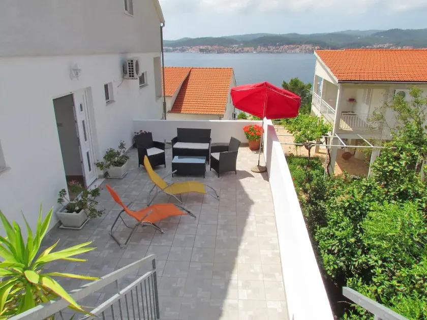 Apartments Marko Peljesac One Bedroom Apartment With Balcony and Sea View - Image 1