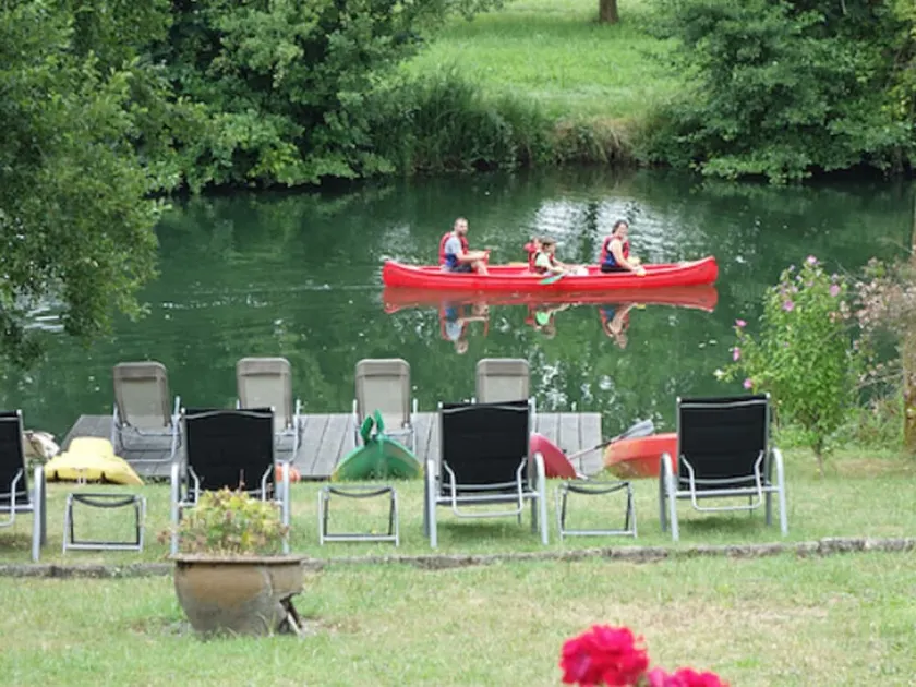 Herrliches Einfamilienhaus am Rande eines Flusses - Image 1