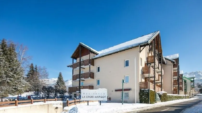Studio Rustique Parfait pour les Skieurs | Lokale à ski + Près du Navette + Accès Piscine Extérieure - Image 1