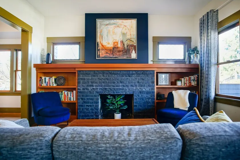 Stunning Remodeled 5-BR Craftsman. 4x King Beds + 2x Twin XL! With AC & Laundry - Image 1