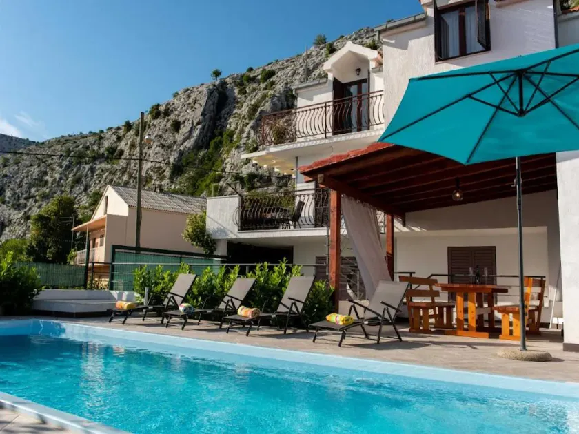 Villa mit Sauna, Grill und privatem Pool | Wasserblick - Image 1