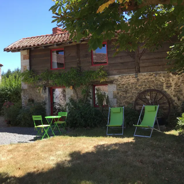 Recientemente reformado, 1 dormitorio cabaña aislada cerca de Lagos de ocio y Chateau - Image 1