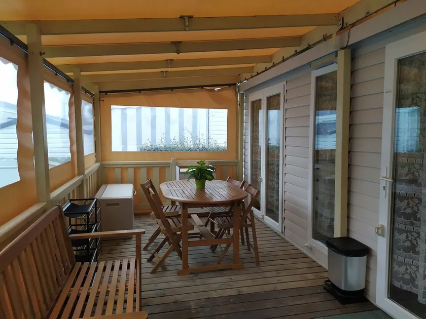 Mobil-home Dans Camping Calme Avec Piscine, 2,8 km de la Plage - Image 1