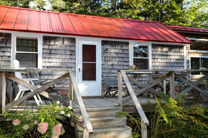 Abgeschiedene, rustikale Hütte in Maine mit Zugang zum Meer, 35 km vom Acadia Nat'l Park entfernt - Image 1