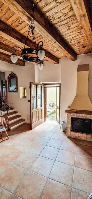 Liana's home - Image 1