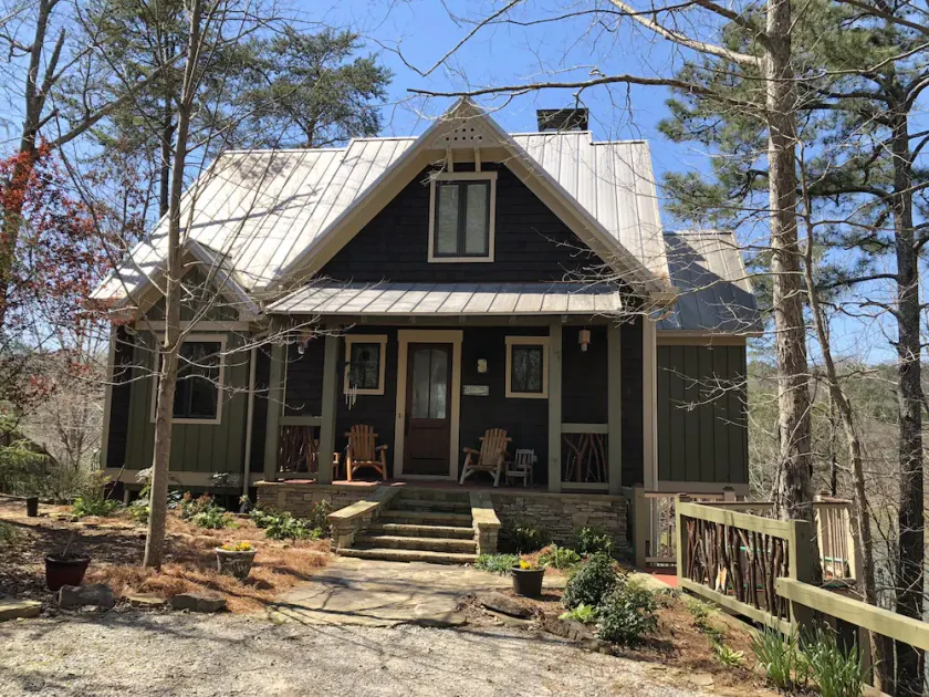 AWESOME LAKEFRONT HOME on Smith Lake - Image 1
