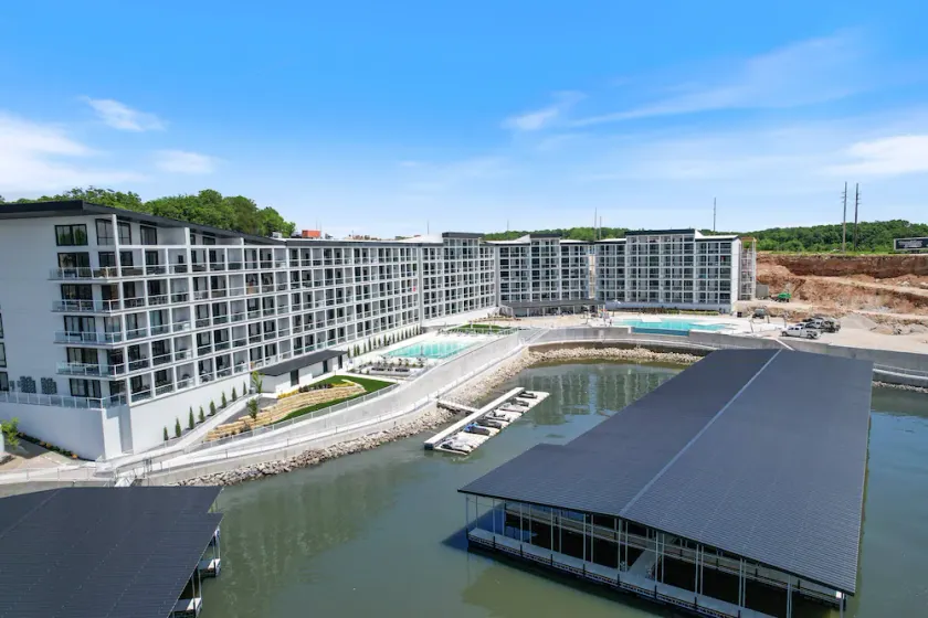 Off the Hook at Topsider w/ Pools, Patio, & Boat Slip at 19mm - Image 1