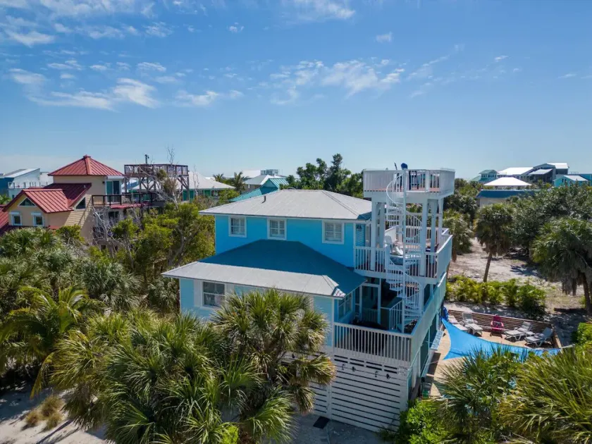 UNE VUE LUXUEUSE SUR LA PLAGE, 3 CHAMBRES, SITUE AU NORD DE CAPTIVA, AVEC PISCINE PRIVÉE ET BAR! - Image 1