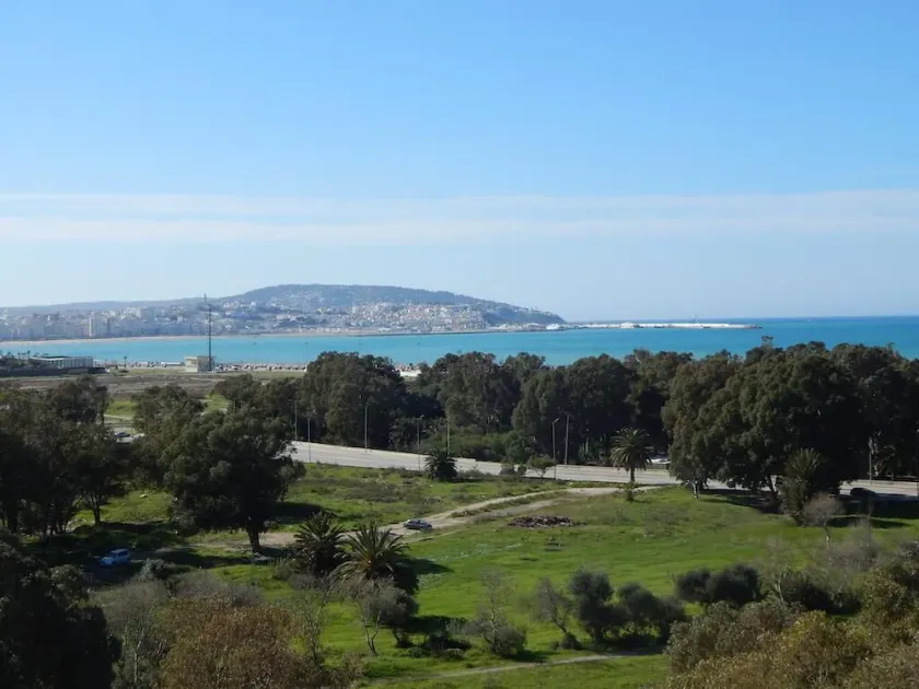 Fantastisk panoramautsikt över Tanger havet - Image 1
