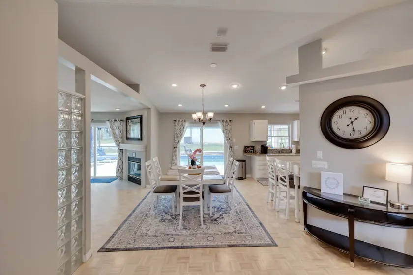 Beautiful and spacious retreat house - Image 1