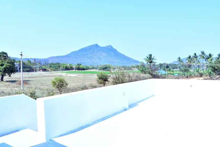 Tiru Arunachala Retreat House - Image 1