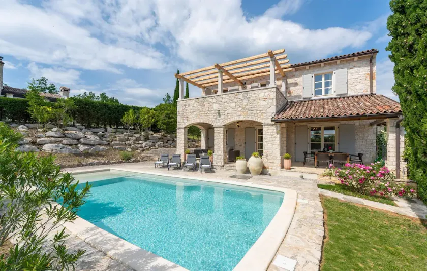 Awesome home in Sovinjak - Image 1