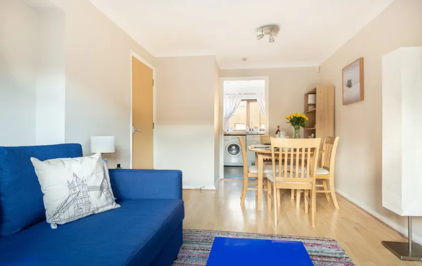 Wapping - Tobacco Docks - Modern Flat - Image 1