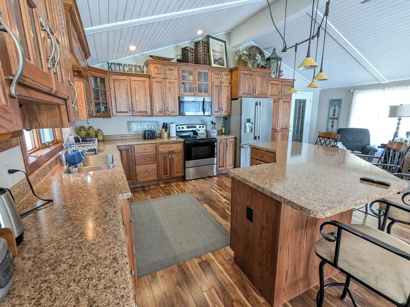 Lake Luxury home: Elegance,Comfort,Fishing,Hunting. - Image 1