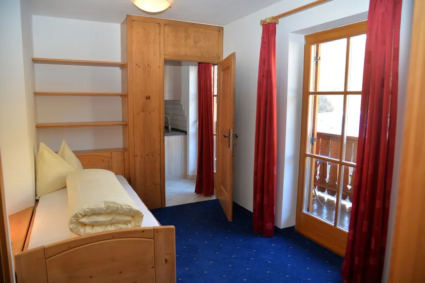 Vacation apartment \"Dorfblick\" with large balcony, morning sun, quiet location, pure nature - Image 1