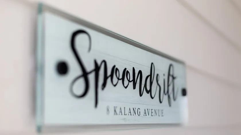 Spoondrift - 5 Mins Walk to Beach - Image 1