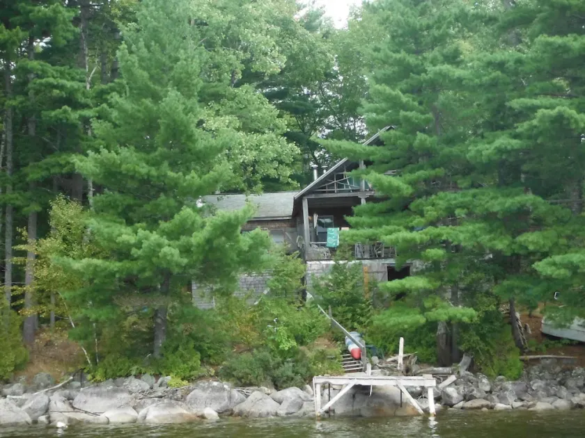 Århundredeskiftet Cabin On Private Island - Image 1