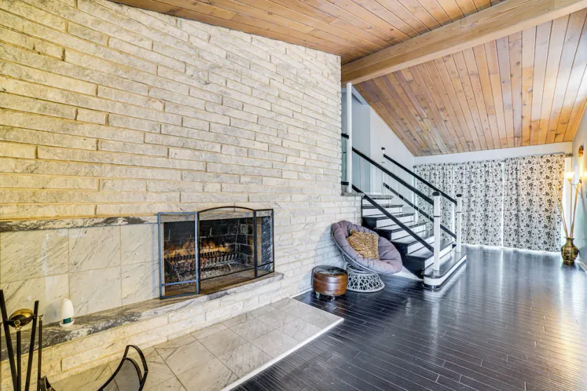 Pool, Gym & Basketball Court: Olympia Fields Home - Image 1