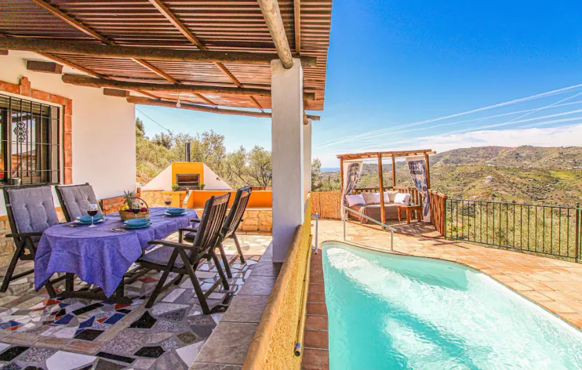 Schönes Haus in Torrox mit privatem Swimmingpool, der drinnen oder draußen. - Image 1