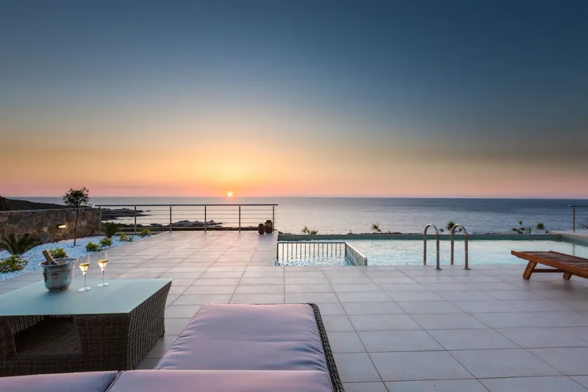 Luxe et élégance dans une nature préservée avec des couchers de soleil à couper le souffle - Image 1