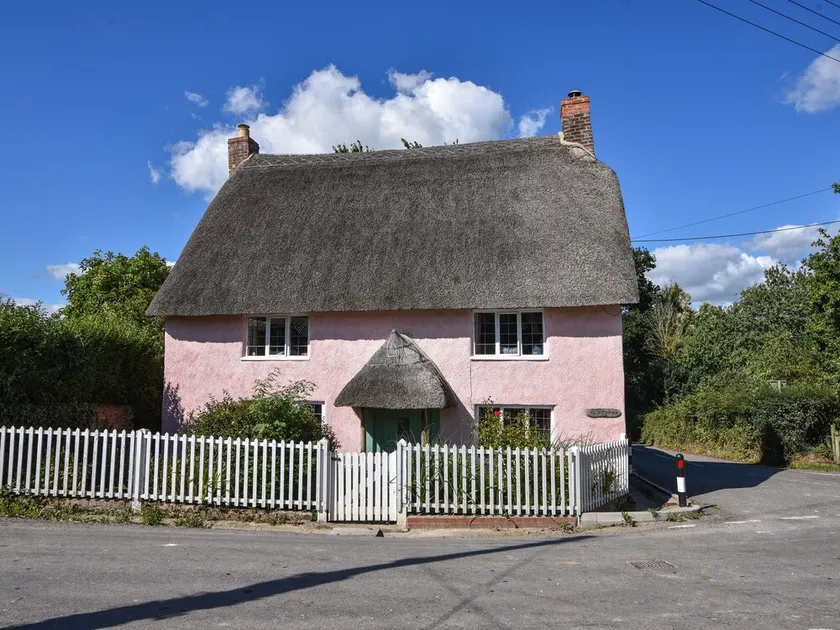OLD CROSS COTTAGE, pet friendly in Whitchurch Canonicorum - Image 1