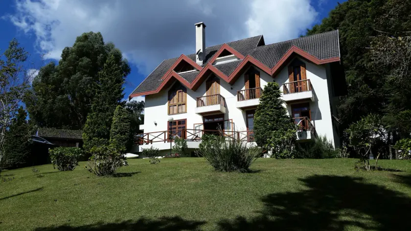Charming 5-bedroom house on a 3000m2 plot, with Wi-Fi, barbecue, and tranquility. - Image 1