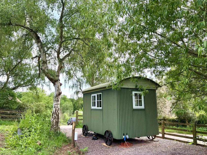 Shepherds Hut in peaceful south Wales farmland with spectacular mountain views  - Image 1