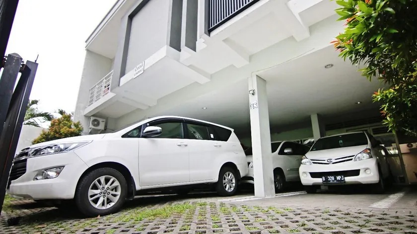 Cozy residence in Surabaya Center - Image 1