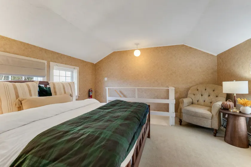 Red Clover 2-story Queen Suite near Killington - Image 1