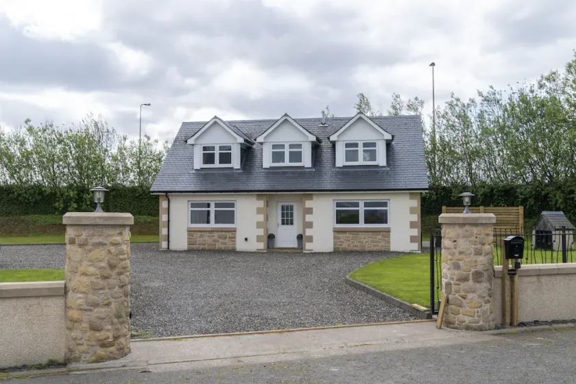Higginsneuk - Image 1
