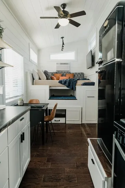 Tiny House Creekside · Peaceful Tiny House with great views and wildlife! - Image 1