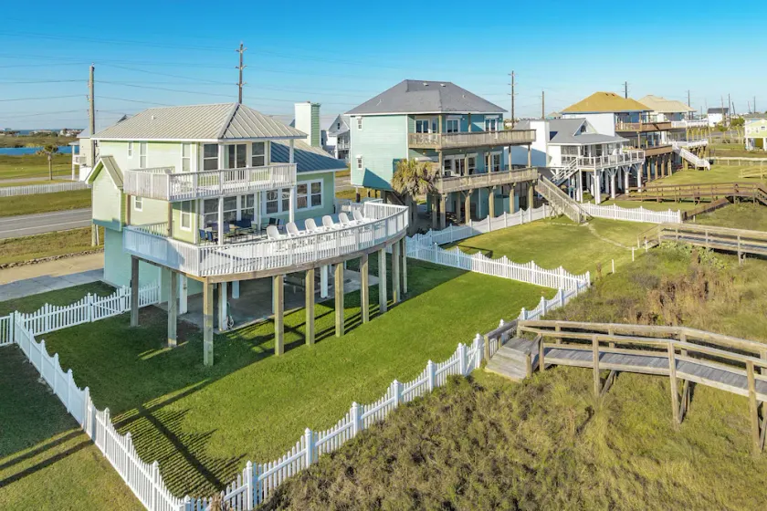 Contemporary Beachfront Home w/ 2 Decks, Fenced Yard, Private Walkover - Image 1