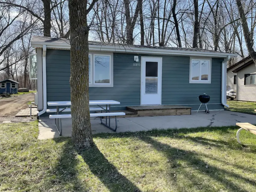 Lakeside Cabin#3- Newly remodeled,furnished 1 bedroom- 50% off on monthly stays - Image 1