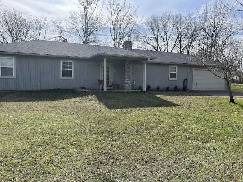 Country setting, just south of Fort Smith - Image 1