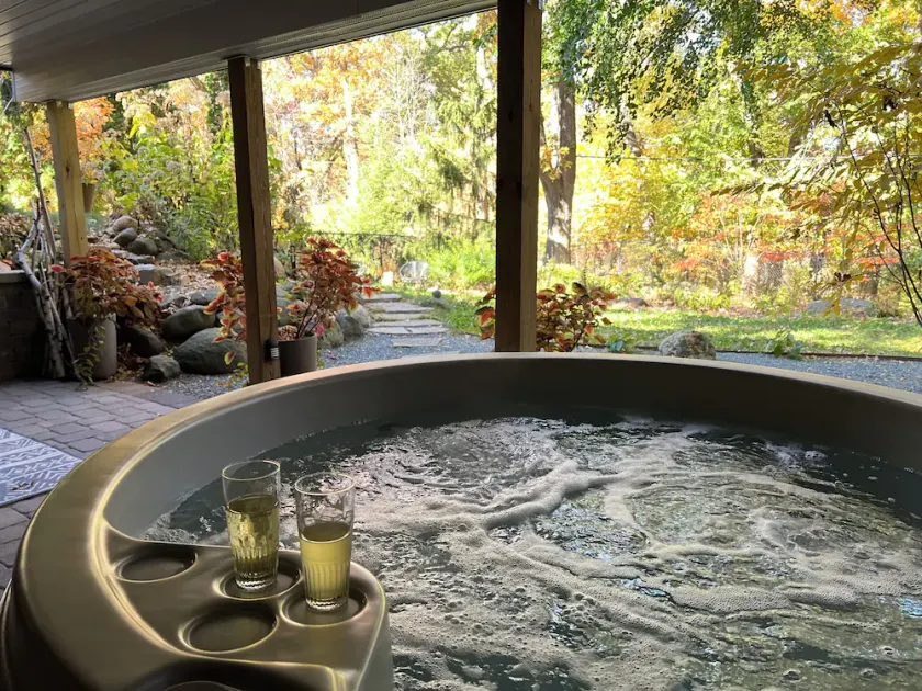 Hot Tub with a View, Private Modern Garden Level Apartment, Conservancy Access - Image 1