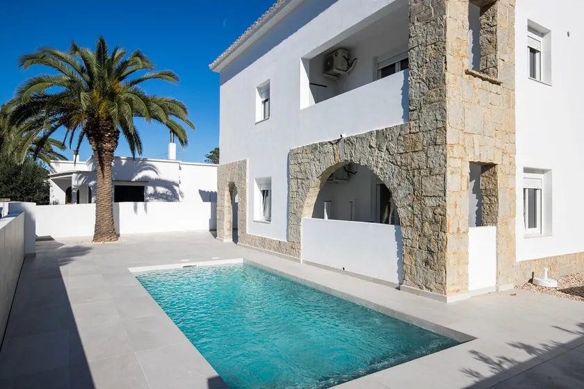 Modern Apartment \"Marei 1\" with Pool Access, Air Conditioning and Wi-Fi - Image 1