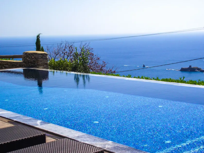 Tranquil, Relaxing Luxury Art Villa with private infinity pool & marvelous views - Image 1