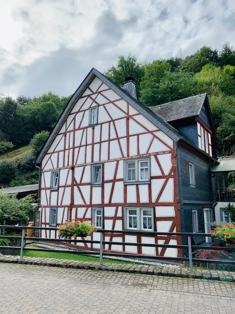 Apartment in a romantic half-timbered house on the Middle Rhine - Image 1