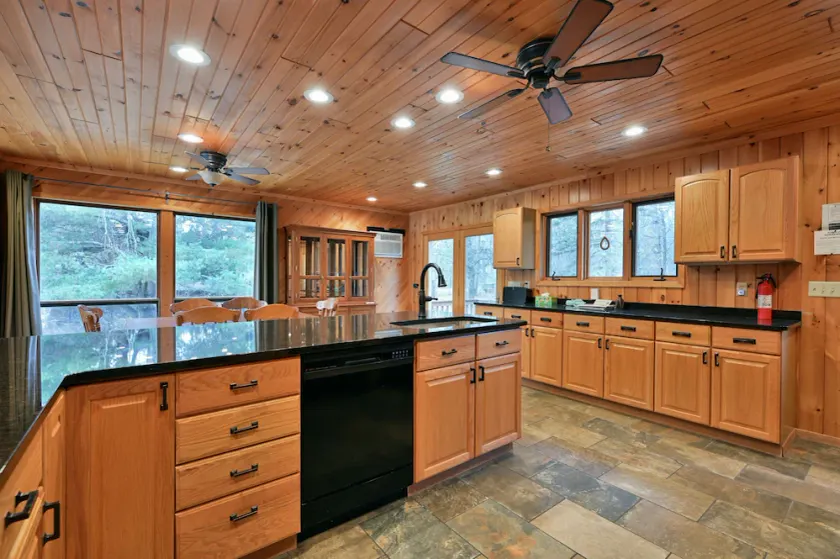 Kenny Lodge - Image 1