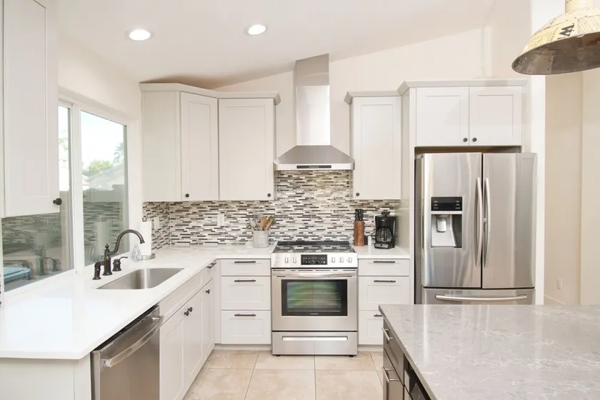 Gilbert Ranch Retreat & Non Heated Pool. Walk to Shops and Restaurants. - Image 1
