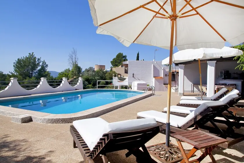 Authentischer Ibiza-Charme im Herzen der Insel - Image 1